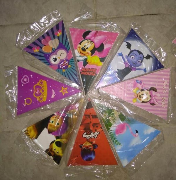 BANDERINES PERSONAJES
